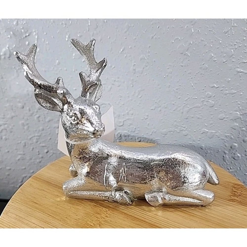 Silver‎ Sparkled  Reindeer Stage  Figurine Resin 6"tall